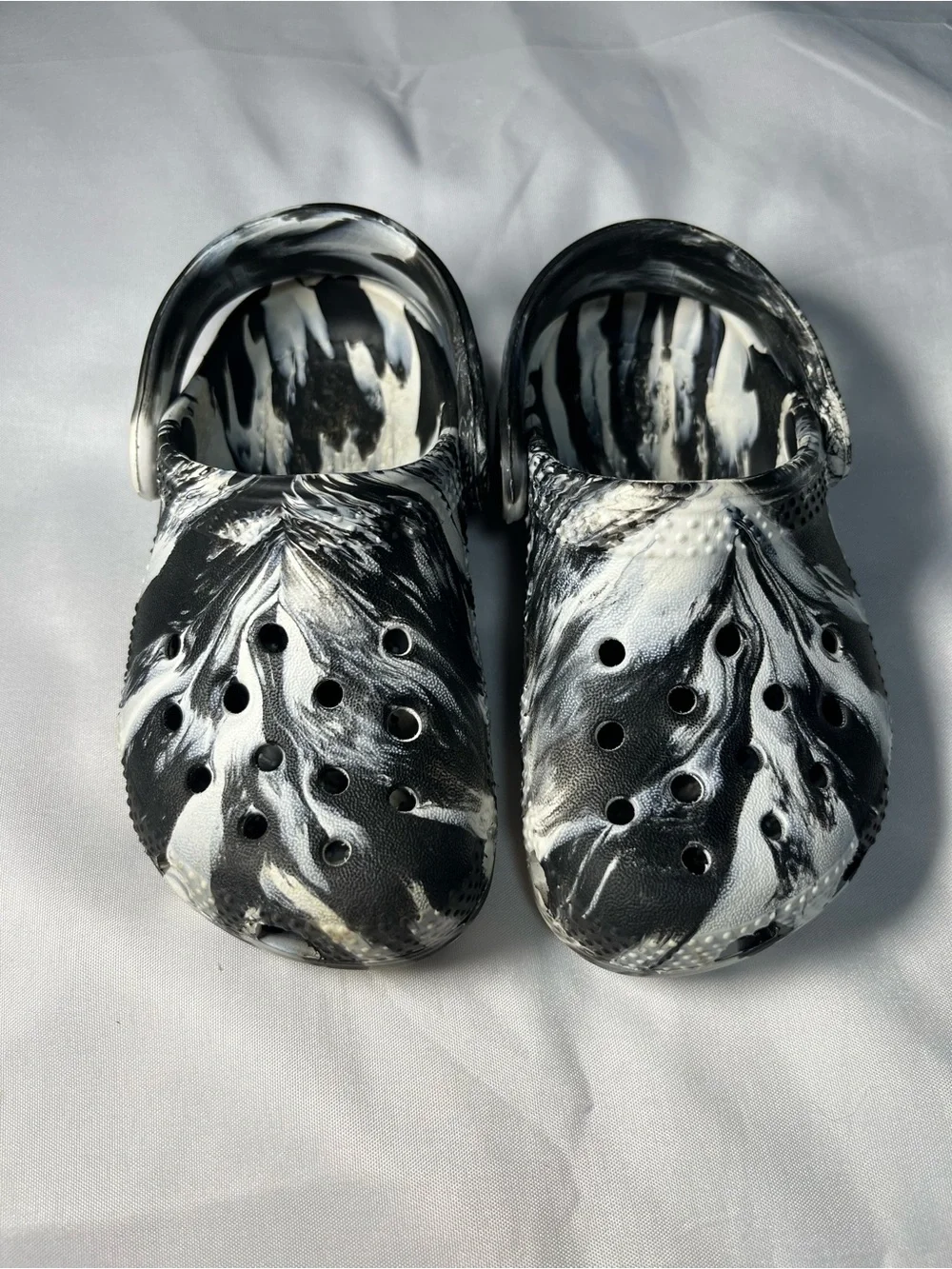 Crocs Classic Marbled Clogs Kids C7 Black White Slip On Water Shoes Lightweight